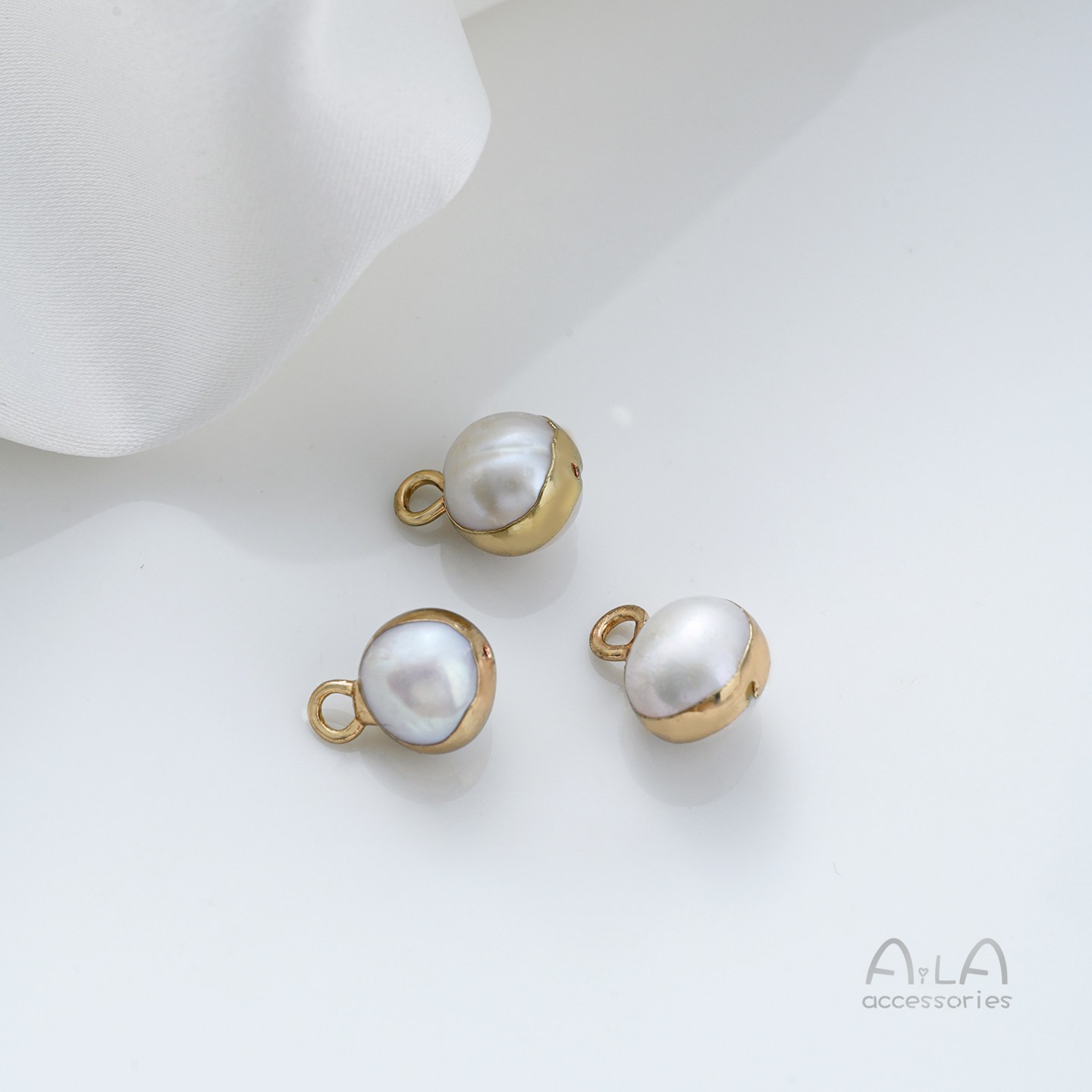 天然バロック異形真珠双穴ペンダントシングル吊り飾り米珠平円形手作りdiy縁取り部品