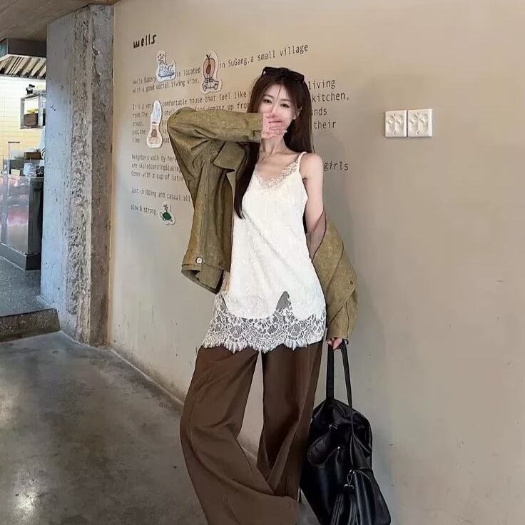 怪诞女孩 法式温柔风奶杏色蕾丝拼接吊带背心女 纯欲显瘦中长上衣