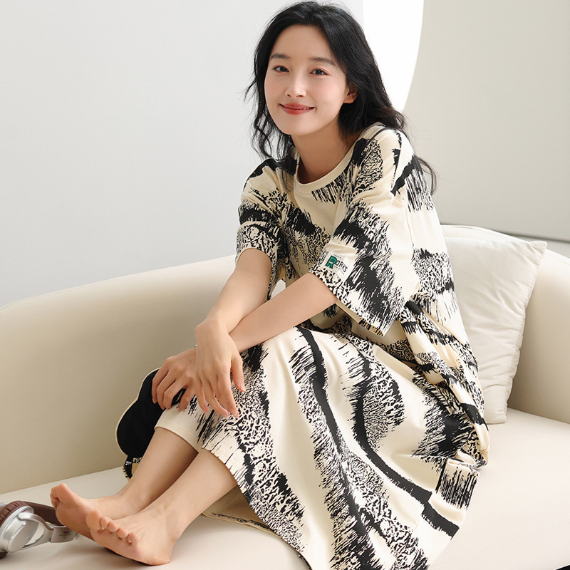 Summer Women's New Style Short-Sleeved Large Size Fashionable Loose Cotton Pajamas with Breast Pads, Summer Home Clothes for Women