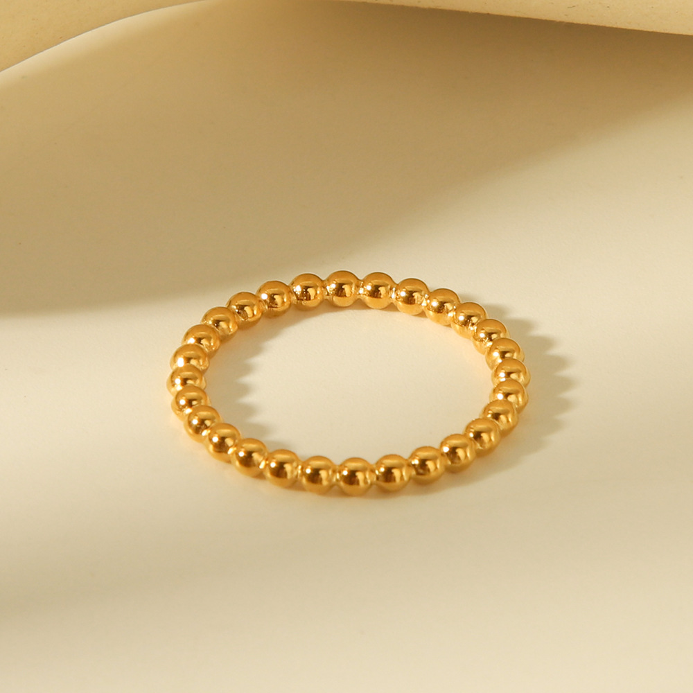 Anillo de acero de titanio estilo INS, color dorado, diseño versátil y exclusivo, lujo de alta gama, personalidad vintage, anillo para el dedo índice que no se decolora.