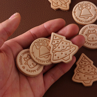 The Christmas Is Here, Original Color Vegetable Tanned, Stereo Leather Block Pendant, Semi-finished DIY Keychain Material, Free Copper Ring