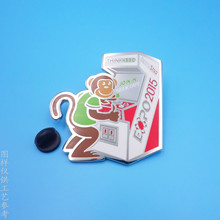 创意猴子游戏机卡通徽章 锌合金烤漆徽章 动物金属配饰胸针定制