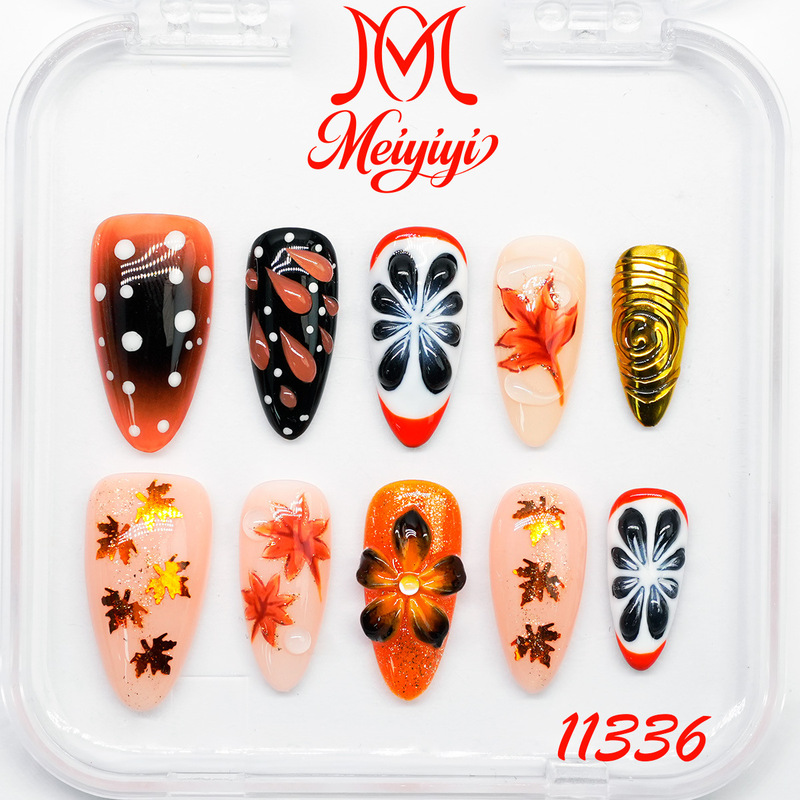 11336 [Mei Yi Yi] Purely handmade autumn/winter collection: Melard maple leaf amber nail art with a refined and atmospheric feel