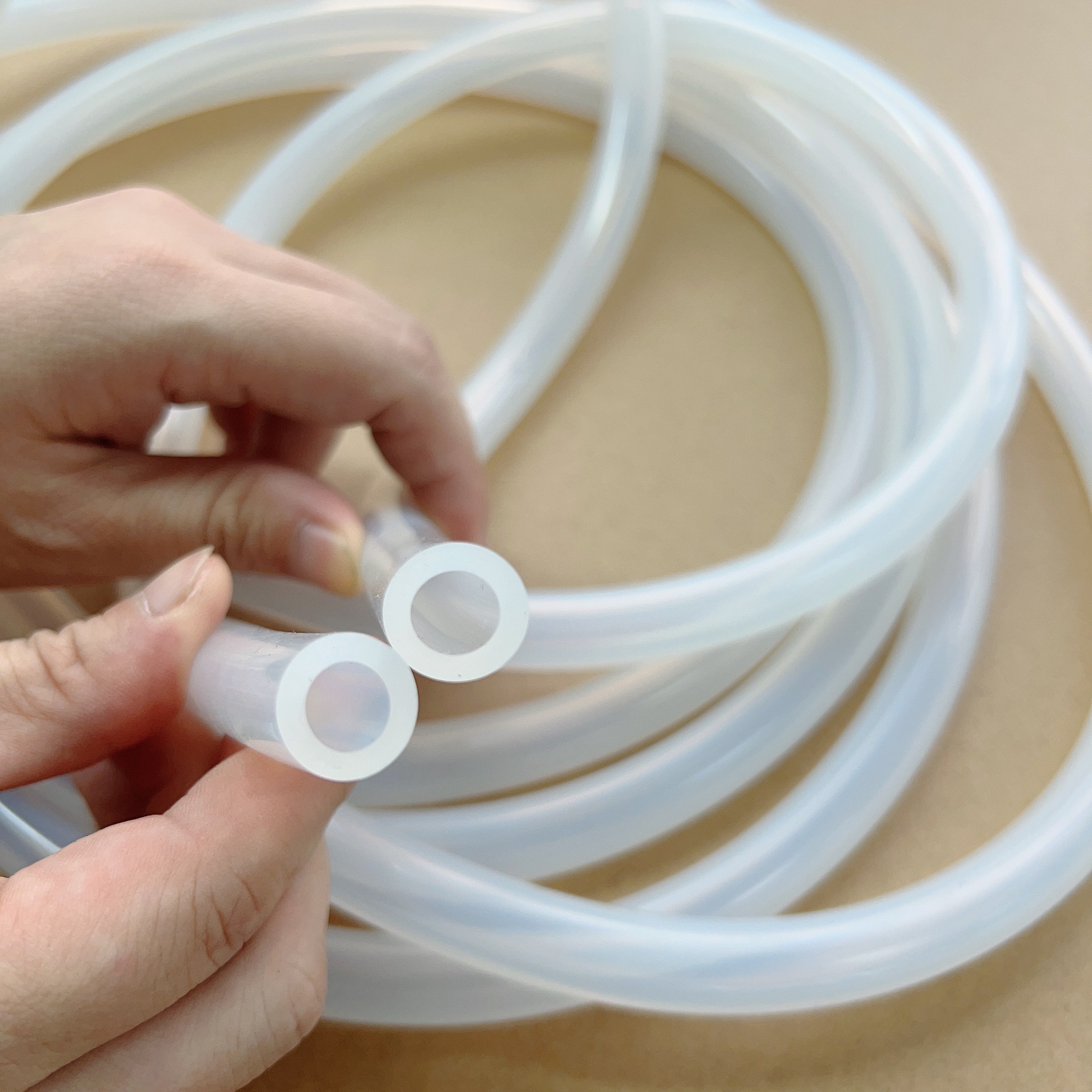 直销半透明食品级硅胶排水管家用饮水软管透明硅胶软管消毒枪胶管