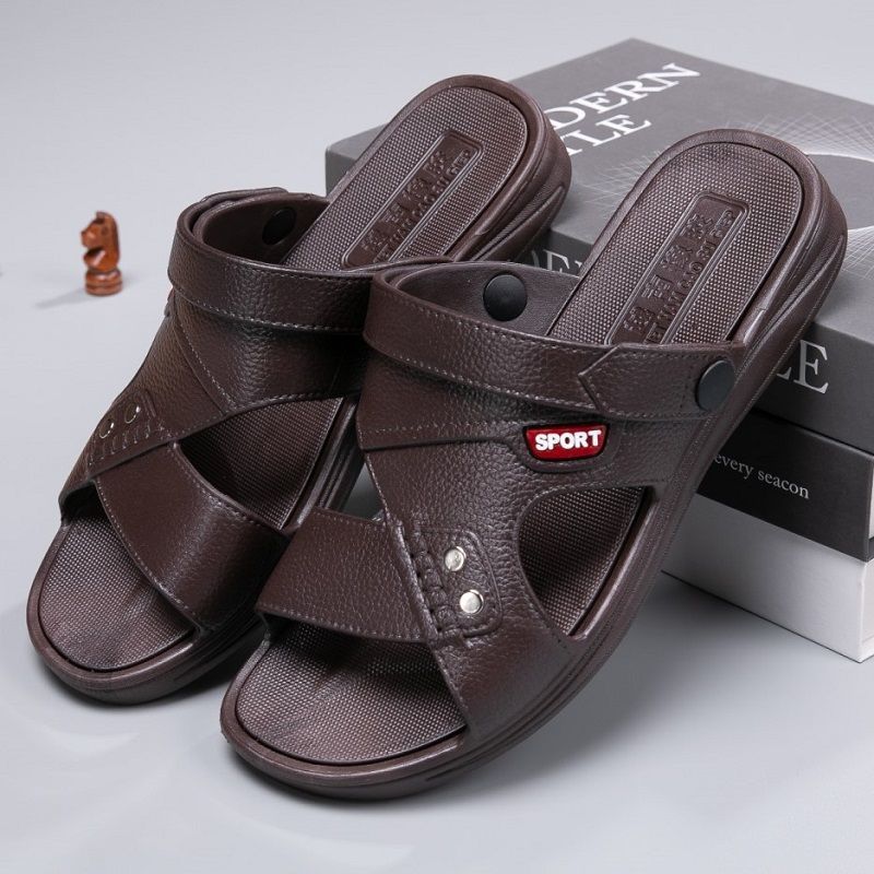 High-Quality Vietnamese Rubber Men's Sandals and Slippers, One-Piece, Two-Wear, Summer Men's Outdoor Wear-Resistant Driving Thick Soles, Non-Slip