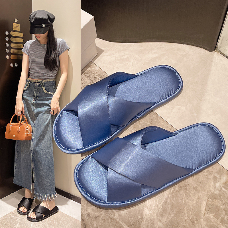 Home High-end Slippers Women's 2024 Summer New Indoor Non-slip Soft Bottom Silent Comfortable Breathable Sandals for Outer Wear