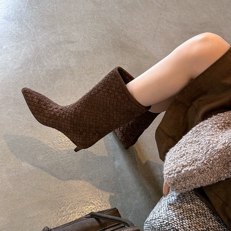 Наряд блоггера ~ Ботинки до середины икры из натуральной кожи с французским плетением, элегантные туфли на каблуке-котенке с острым носком, коричневые короткие женские ботинки, весенние и осенние ботинки.