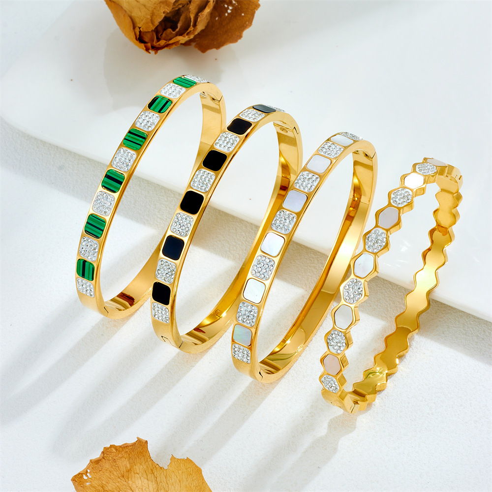 24g Weight Shell, Zircon Inlay Material Bangle Classification Titanium Steel Chain Material 1 Piece Quantity Daily Occasion Titanium Steel Material Geometric Pattern All Seasons Season Women's Gender Plating, Inlay Design Retro Style Retro Geometric Titanium Steel Shell Zircon Bangle In Bulk 无