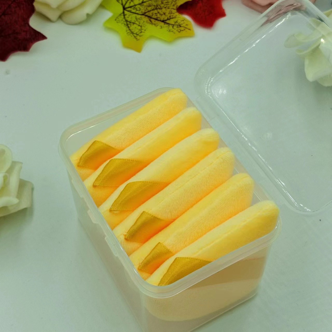 Nuevo triángulo negro soplo de polvo seco en forma de abanico de soplo de maquillaje soplo de polvo de miel mojado y seco herramientas de maquillaje de doble uso transfronterizo exclusivo