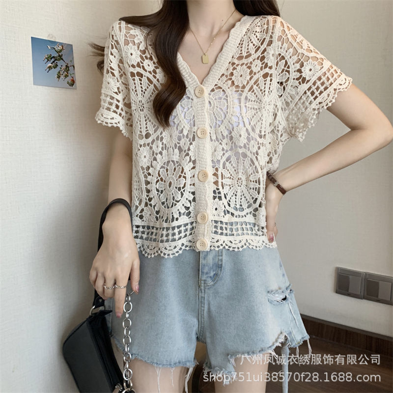 French Style Cut Out Lace V Neck Short-Sleeved Knitwear for Women Summer New Style Chic Embroidered Sweet Short Knitwear