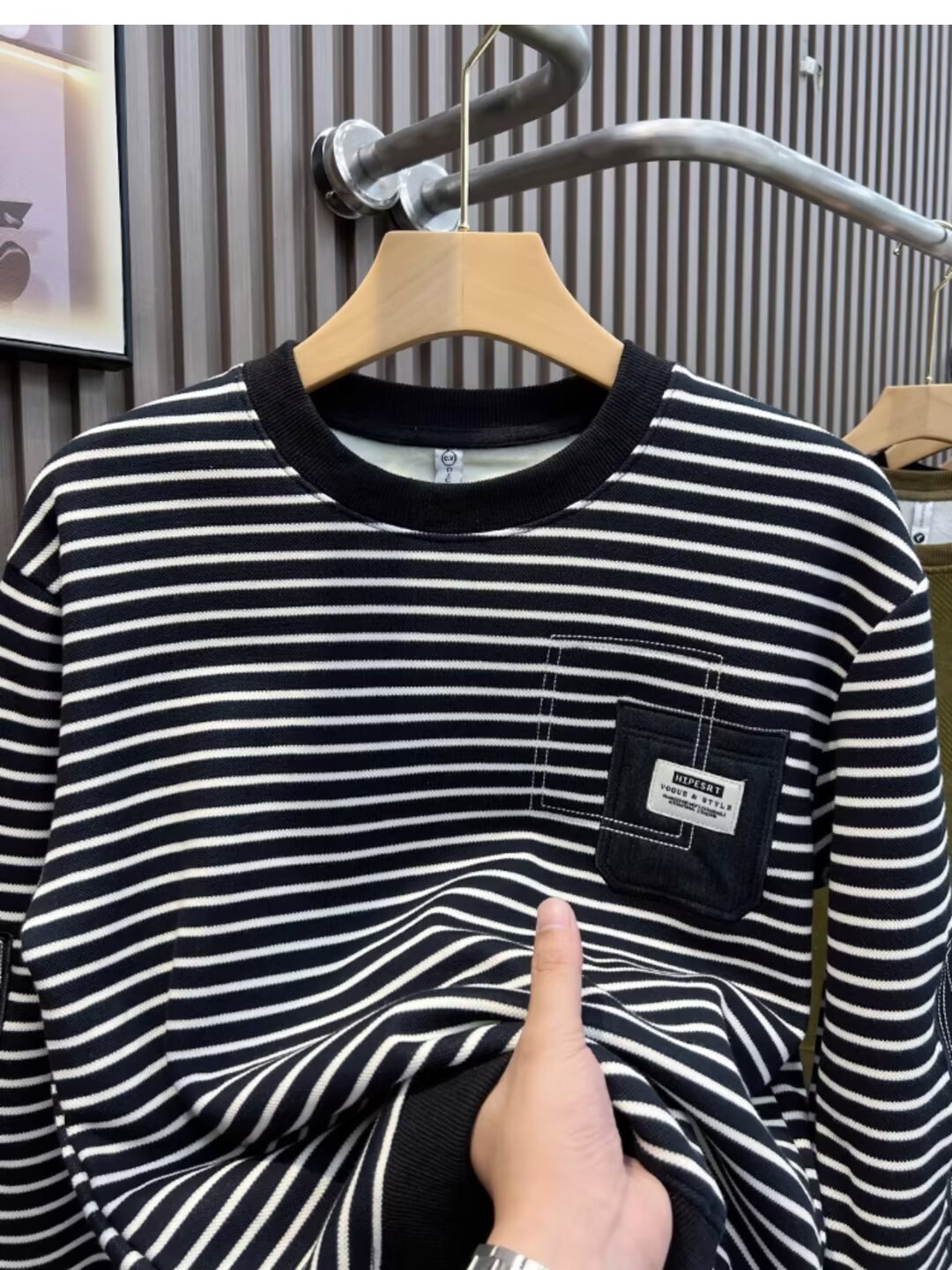 Sweat à capuche rayé pour homme style décontracté automne hiver_voghion.com
