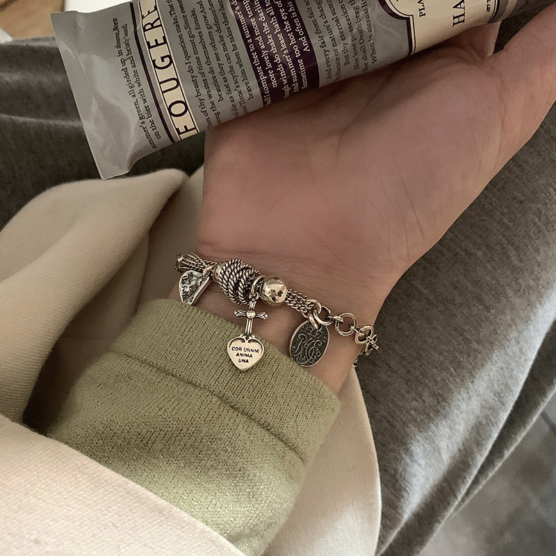 Retro Hip Hop Cross Love High-grade Sense Bracelet Girls ins Niche Design Chain Fashion Light Luxury Bracelet