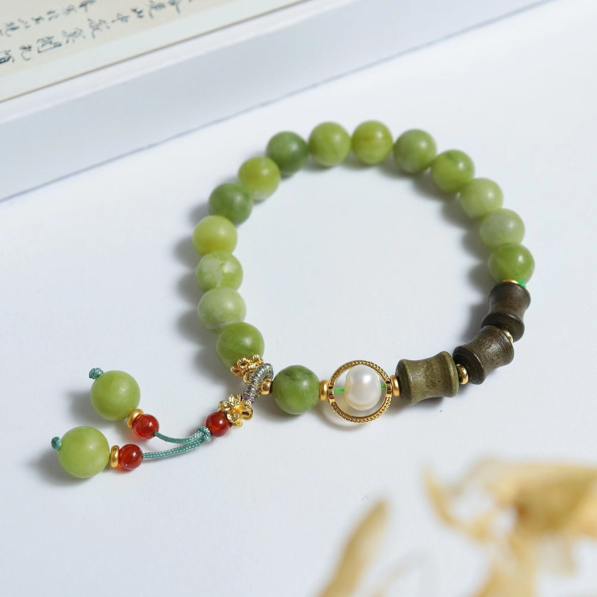 녹색 구슬 대나무 섹션