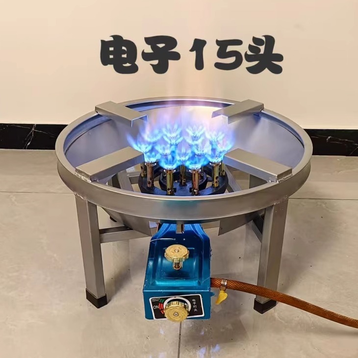 専用の猛ストーブのシングルかまどは麺を煮ます。|undefined