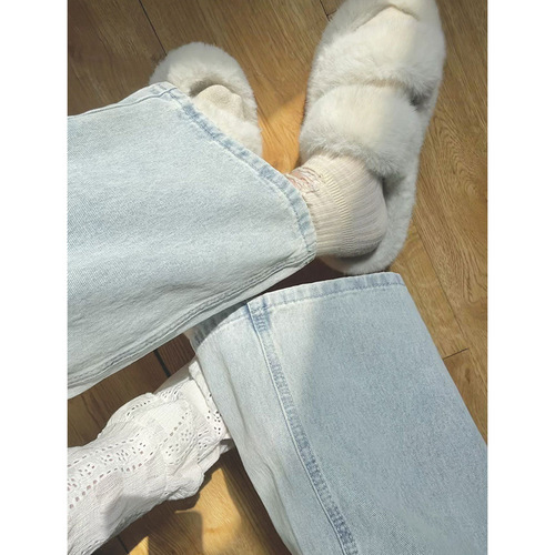 Light-colored flared straight-leg high-waisted denim pants for petite women—spring/summer washed-style, loose-fitting, and versatile wide-leg trendy trousers