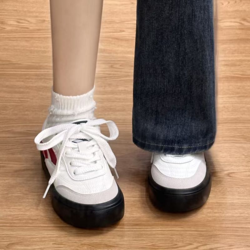 2025 primavera nuevos zapatos de manzana zapatos blancos zapatos de nicho estadounidenses para mujer zapatos casuales de todo fósforo estilo vibe para mujer