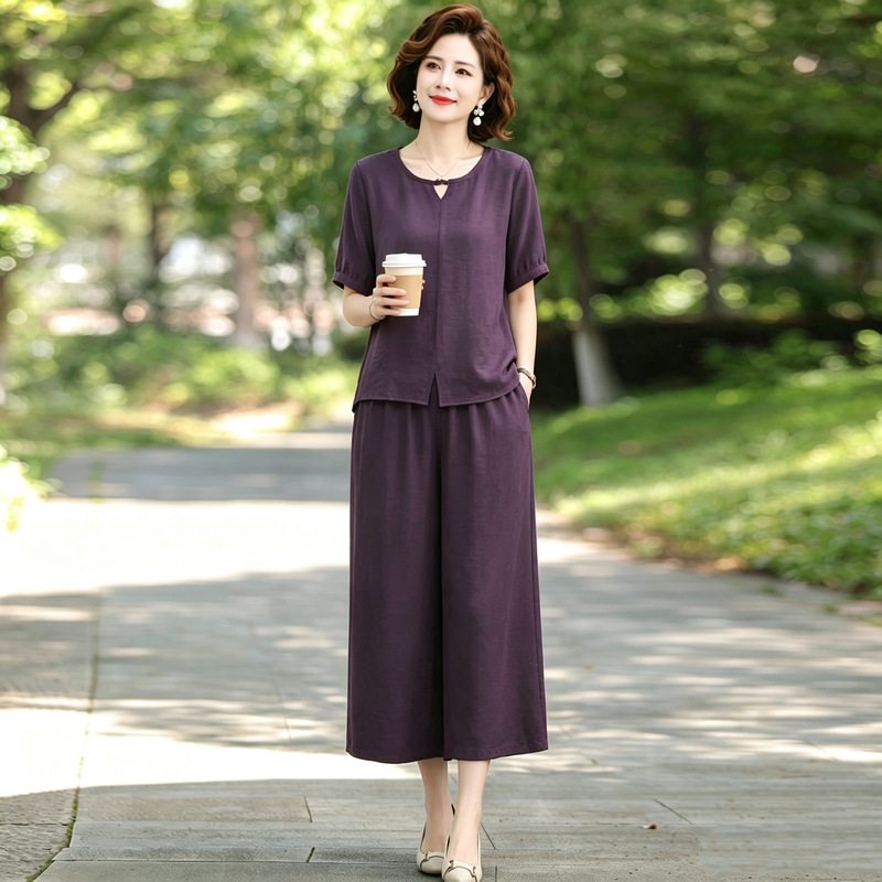 2026 New Summer Fashionable Two-Piece Set for Mothers: Short-Sleeved Top and Wide-Leg Pants, Loose Fit, Slimming, Stylish Casual Outfit 2026 New Summer Fashionable Two-Piece Set for Mothers: Short-Sleeved Top and Wide-Leg Pants, Loose Fit, Slimming, Stylish Casual Outfit