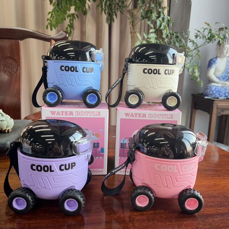 ネットで話題の高颜值子供用おもちゃ火星探査車プラスチック製水筒、幼稚園児向け、夏の屋外遊びに最適、漏れ防止|undefined