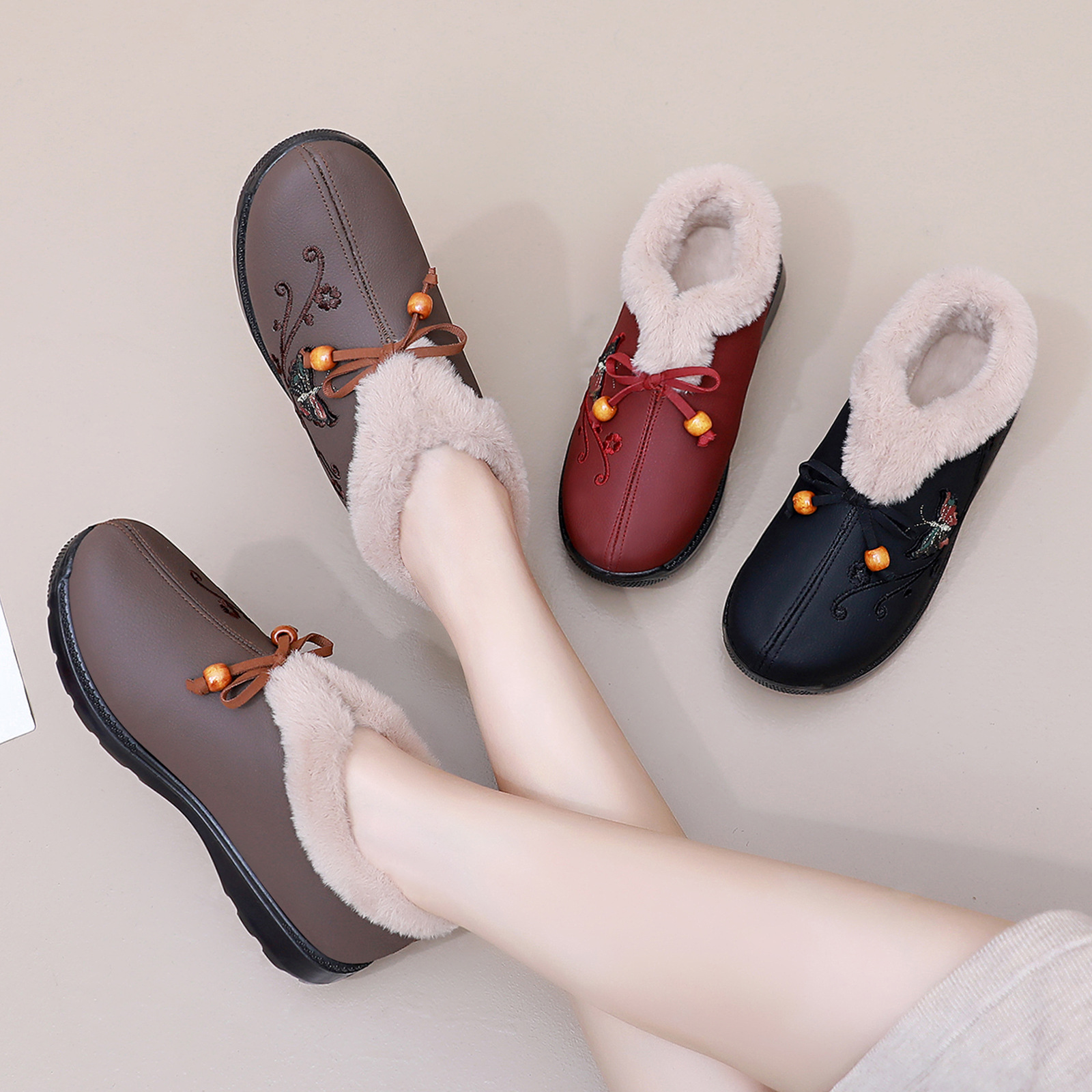 Zapatos de algodón de invierno para mujeres, botas de nieve cálidas, botas de algodón gruesas para hombres mayores, botas de algodón suaves, botas de mujer cómodas, botas de algodón ligeras y versátiles