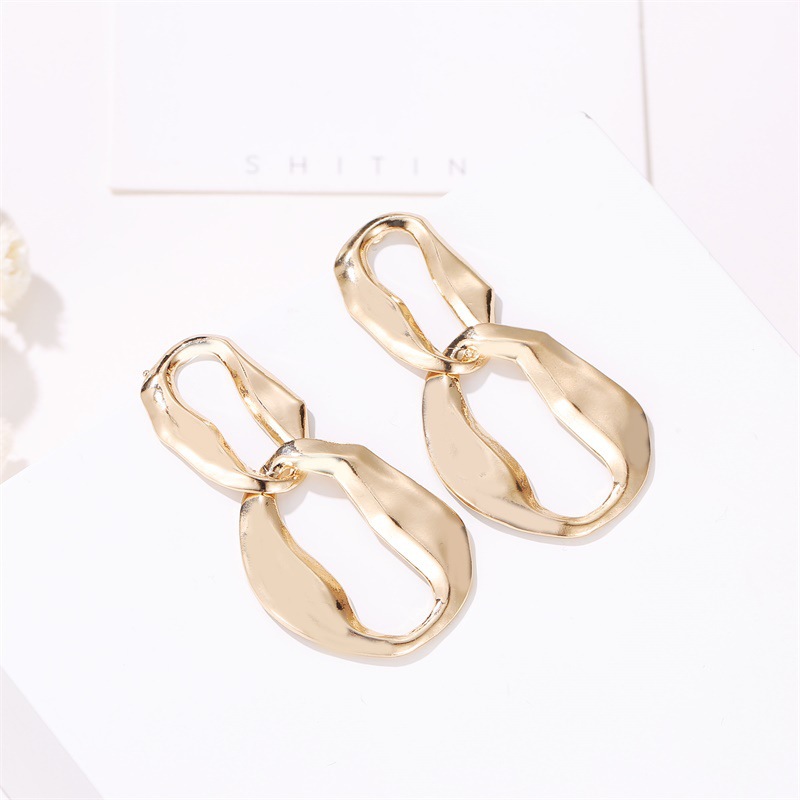 European And American Geometric Exaggeration Simple Personality Metal Earrings display picture 3