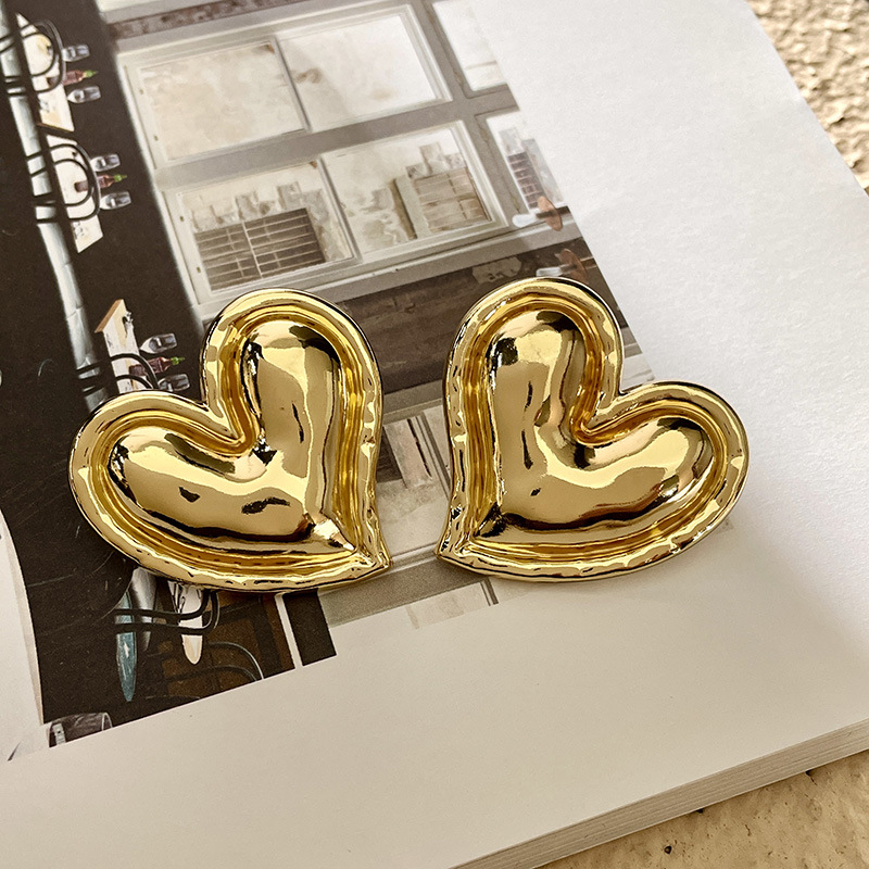 30g Weight Alloy Ear Needle Material Earrings Classification 1 Pair Quantity Daily Occasion Alloy Material Geometric, Heart Shape Pattern Women's Gender Plating Design IG Style, Retro Style 1 Pair IG Style Retro Geometric Heart Shape Plating Alloy Earrings 7
