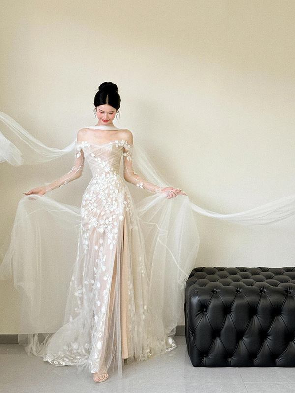 ワンショルダーの花嫁用軽ウェディングドレス、結婚式・婚約用、チューブトップロングドレス、モーニングローブ、メッシュ素材の切り替え、宴会・イブニングドレス、レース|undefined
