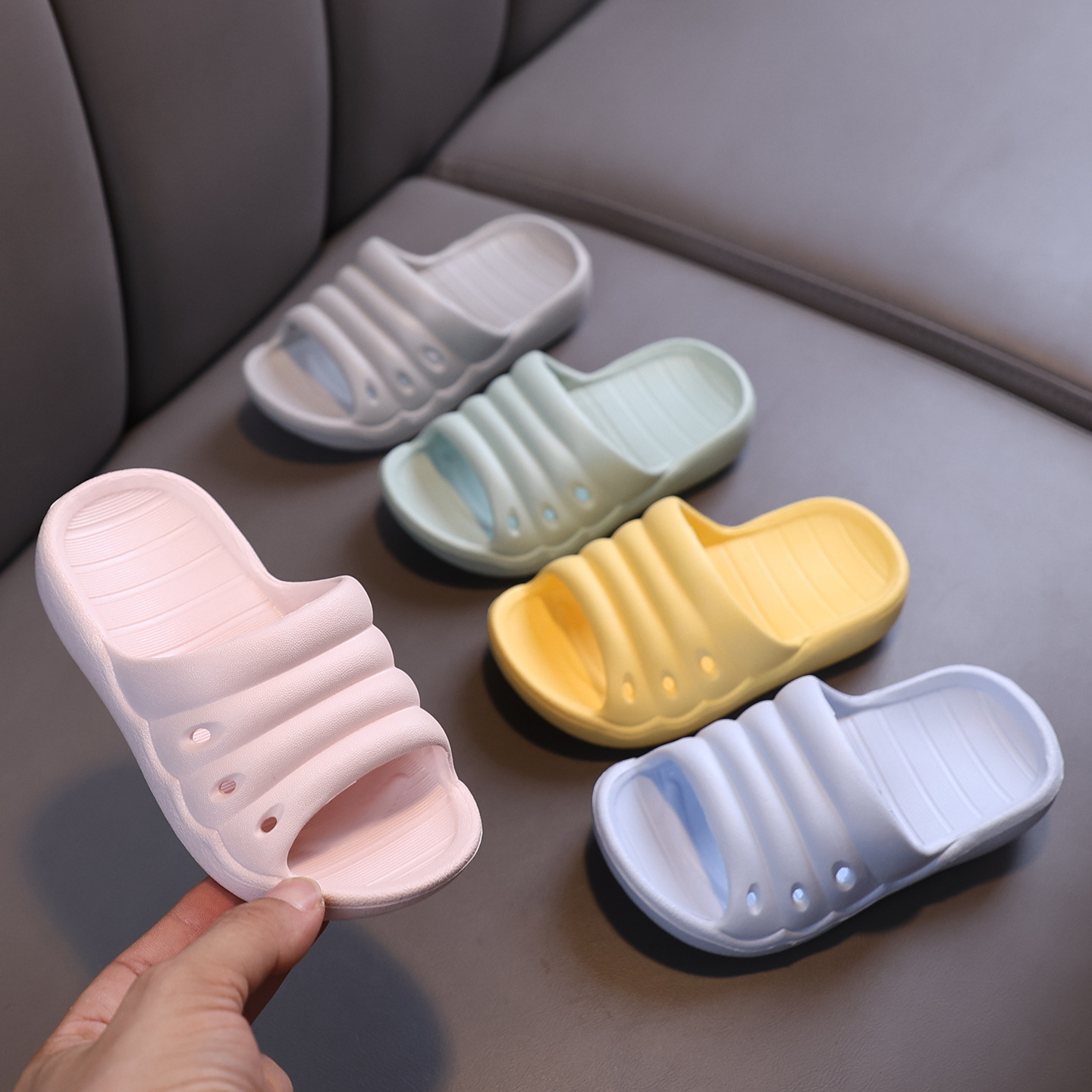 Children's Slippers Summer Girls Bathroom Bath Non-Slip Soft Bottom Indoor Home Slippers Parent-Child Baby Men's Slippers