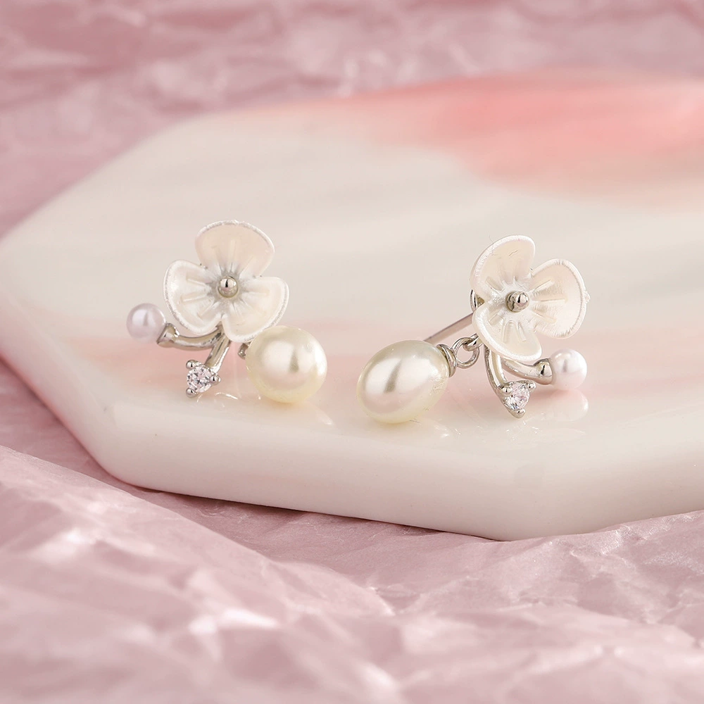Белые ретро-elegant серьги из жемчуга, цветы, французский ретро стиль