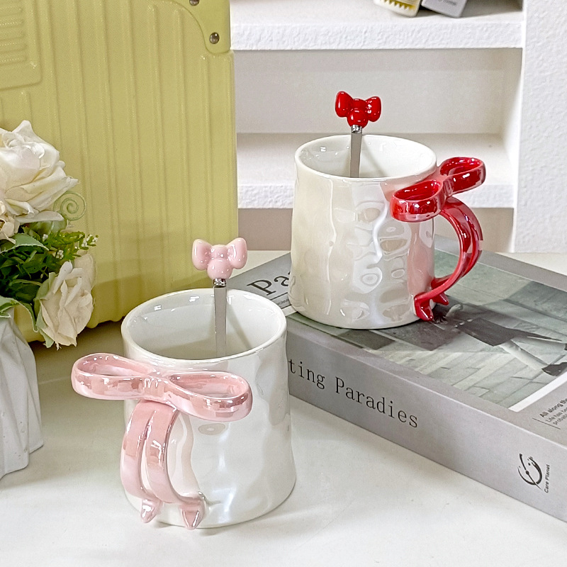 Taza de cerámica de arco estereoscópico para el hogar encantador corazón de una chica exquisita taza de café taza de marca alta sensación creativa lujosa ligera