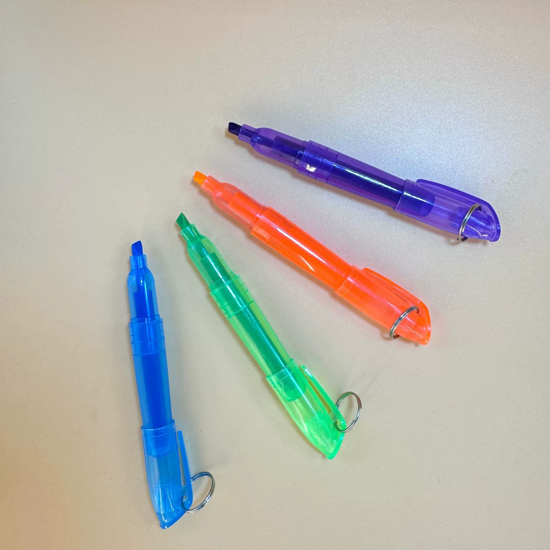 Производитель supplies colored highlighter with iron hook mini highlighter color notes and marking pen