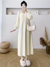 孕妇连衣裙春秋冬季大码宽松遮肚子显瘦毛衣针织裙子高级感孕妇装