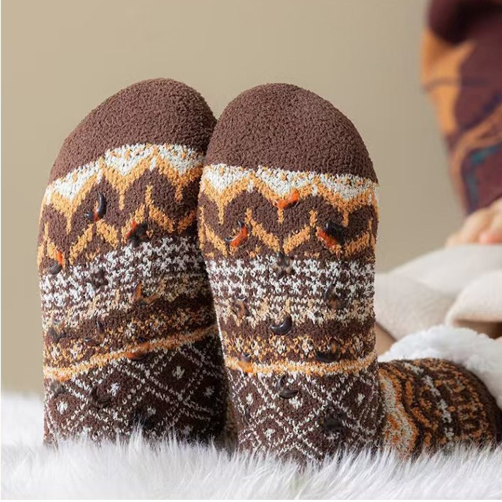 Calcetines de piso de cachemira de mujer calcetines de sueño de viento nacional otoño y invierno calcetines de caucho gruesos calientes antideslizantes de silicona calcetines caseros