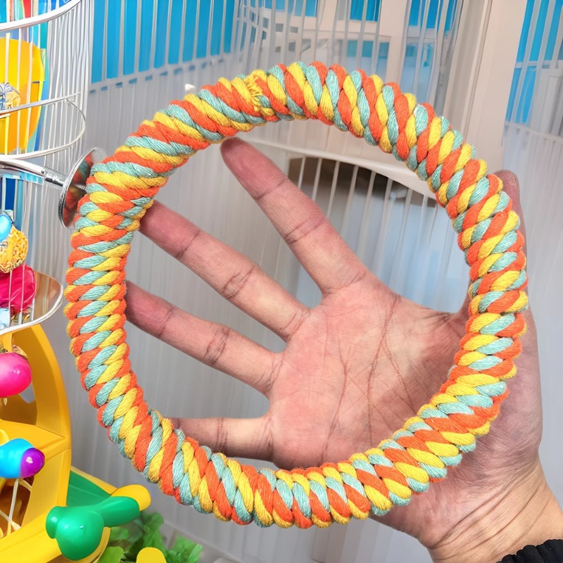 Nuevo producto transfronterizo Marco de estación de anillo de pájaro Cuerda de algodón Anillo de color Juguete de pájaro Loro Apilado de pájaro Apilado de la estación de boca afilada Accesorios de poste