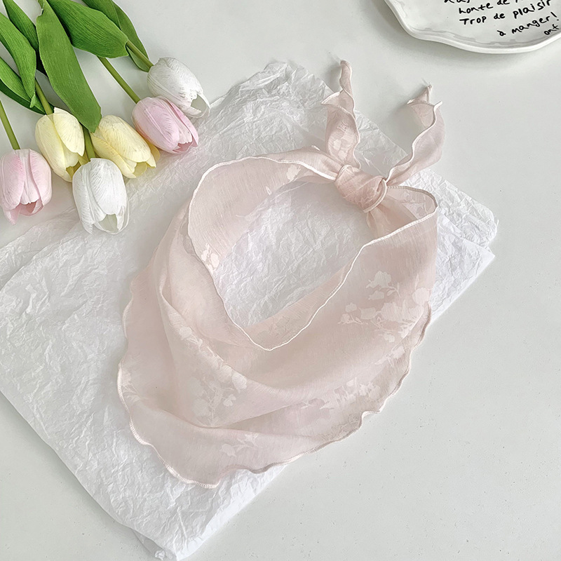 Pañuelo pastoral femenino de verano nuevo estilo bufanda triangular transpirable bufanda bufanda pequeña femenina bufanda de seda de encaje cinturón para el cabello de alta calidad