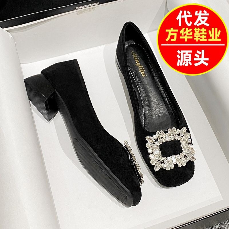 2026 primavera nueva hebilla cuadrada cabeza cuadrada diamante gamión zapatos de tacón grueso zapatos negros red temperamento rojo zapatos de tacones altos