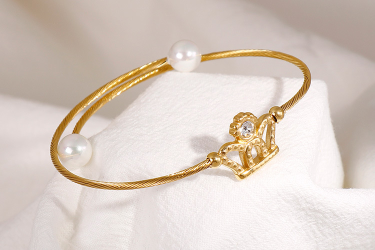 Crown Pattern Women'S Gender Waterproof Non Tarnish, Plating Craft PVD Coated 18K Gold Plated Crown Titanium Steel Waterproof Non Tarnish
