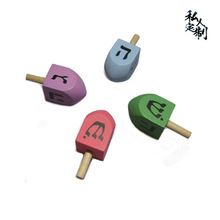 现货木制手指旋转陀螺 荷木四面音乐符号桌面减压木质玩具摆件