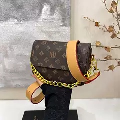 2025 New Fashion Trendy Textured Handbag for Women – Niche Versatile Chain Crossbody Bag Shoulder Mini Square Bag