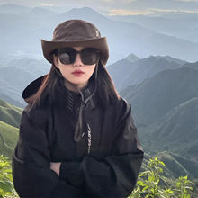 新款休闲百搭冲锋衣男女防风防水外套情侣户外保暖登山服潮外套