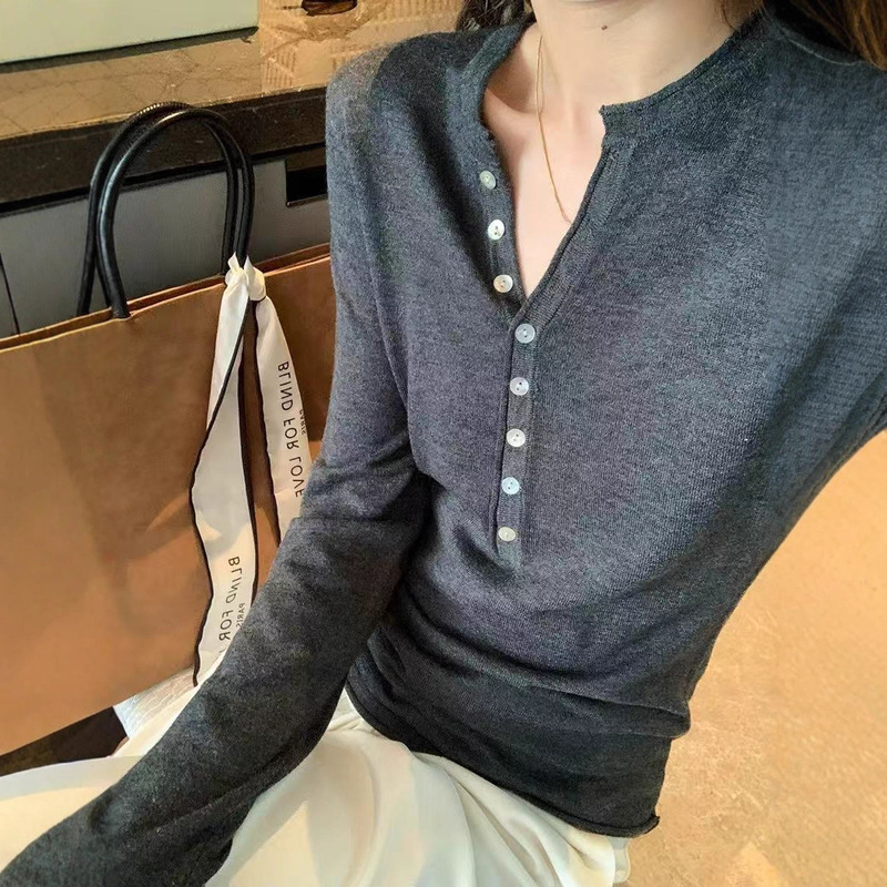 韩系设计感半开v领长袖针织衫女2025早秋修身显瘦内搭纽扣打底衫|undefined