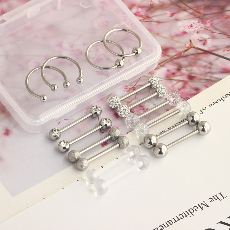 16G labret stud size and finish detail