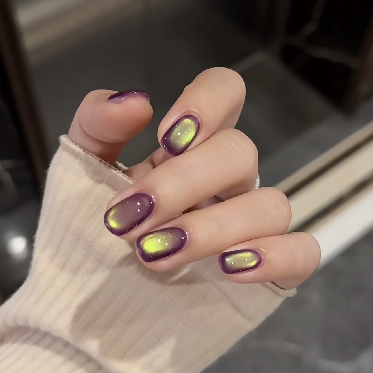 Venta caliente transfronteriza pegamento para ojos de gato rojo hielo arte de uñas celebridades de Internet caliente tienda de uñas de uso común pegamento de esmalte de uñas de ojo de gato de cristal popular