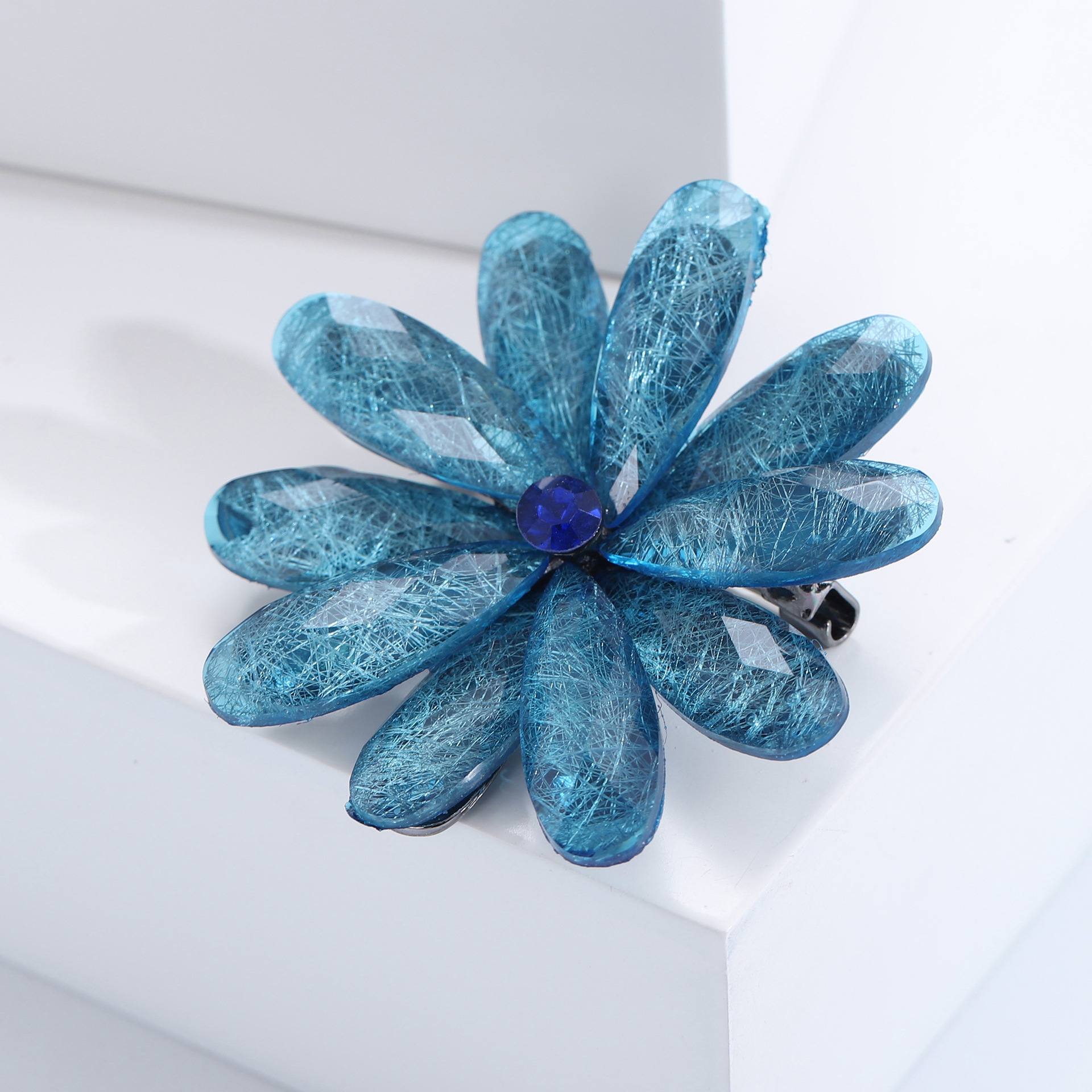 17g Weight Acrylic Inlay Material Brooches Classification Casual, Holiday, Banquet Occasion Alloy Material Flower Pattern All Seasons Season Women's Gender Inlay Design Simple Style Style Simple Style Pin Flower Alloy Inlay Acrylic Women's Brooches 8