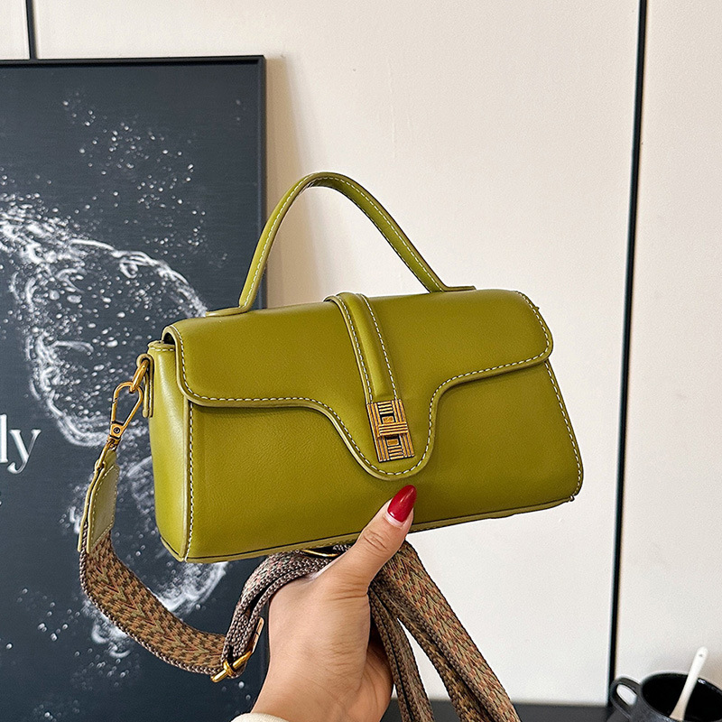 真皮包包女2024新款小众原创高级感女包轻奢复古剑桥手提斜挎小包