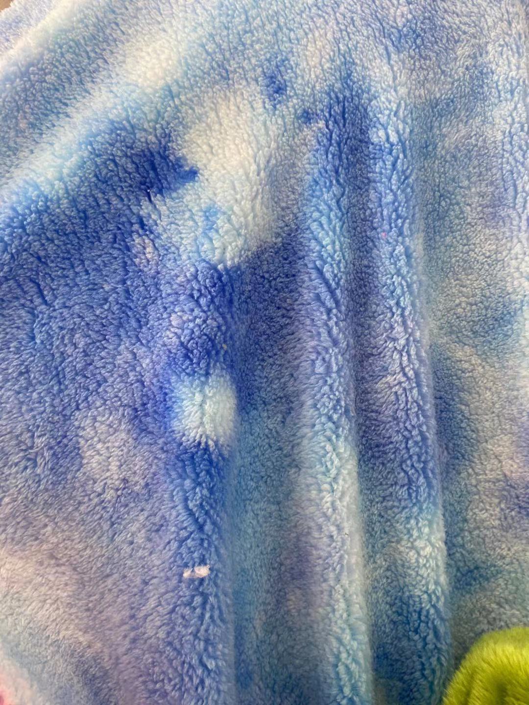 Terciopelo ártico de terciopelo de algodón de tela teñida gradiente de felpa pijamas zapatos y sombreros a prueba de viento edredón textil hogar manta de tela