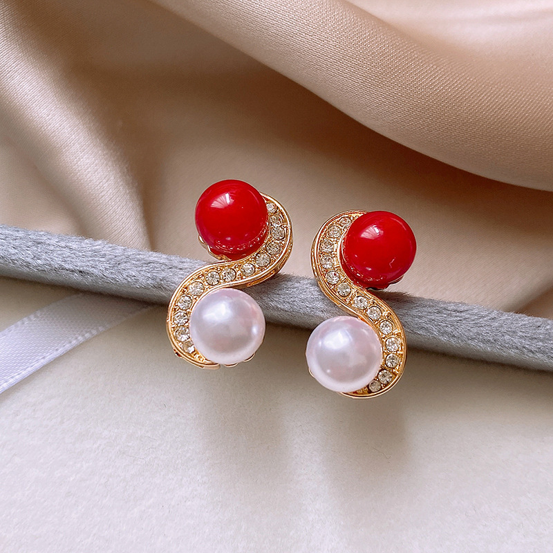 Aguja de plata, arco de circón, pendientes geométricos de perlas, pendientes de diseño de temperamento de nicho, pendientes de lujo ligero, pendientes de alta gama, mujeres