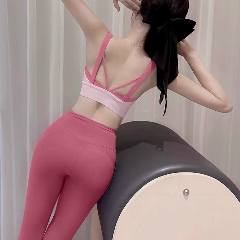 ピラティスヨガ服スーツ女性のための 2025 新しいハイエンド夏高価値フィットネス服ベストスポーツトップス|undefined