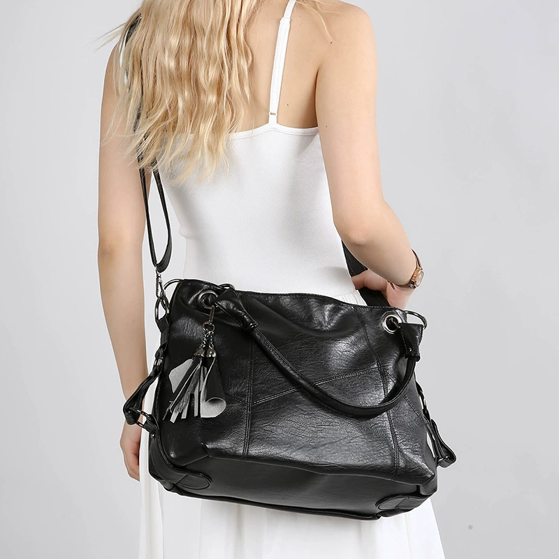 (Cross-border trading), universal capacious bag, for middle age