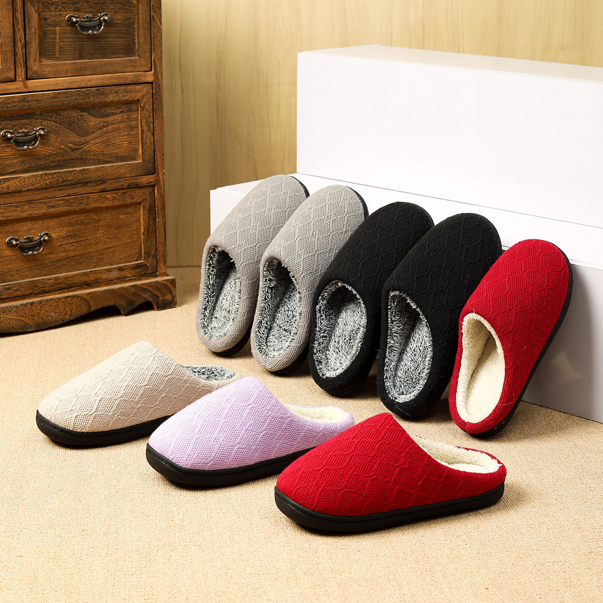 New woolly slippers with warm couples cotton slippers non-slip plus wool thickening cotton drag soft bottom in autumn and winter_voghion.com