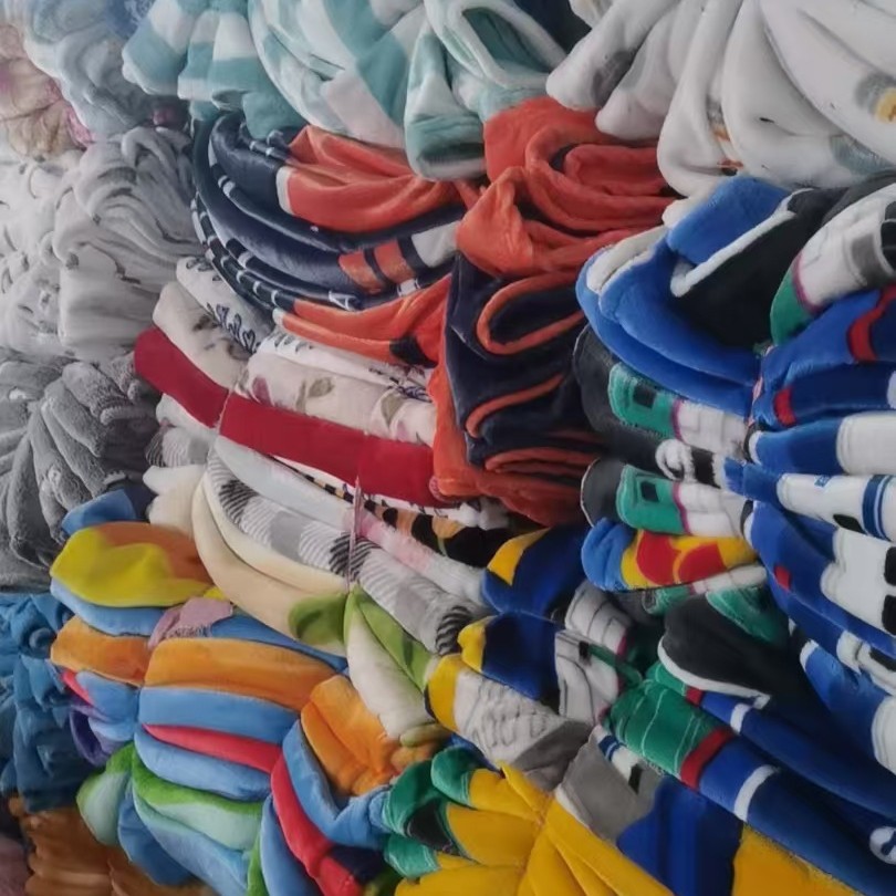 Inventario mantas de franela de coral mantas de lana de coral mantas de bienestar sábanas cubiertas fabricantes de mantas de mascotas